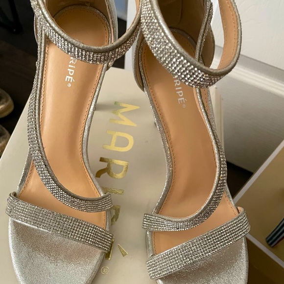 Maripe Rhinestone 11 - Picture 1 of 4